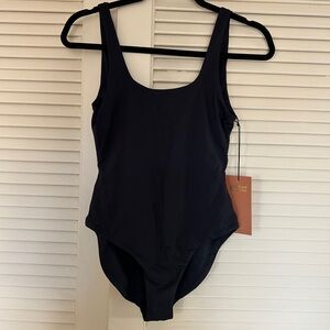 Girlfriend Collective black one piece low back swimsuit size small NWT